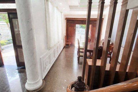 5 bedrooms Villa in Nha Trang,  No. 27663 2