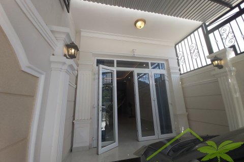 5 bedrooms House in Nha Trang,  No. 28391 3