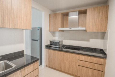 Квартира с 4 спальнями в Тхудык, Хошимин ,  № 27250 6