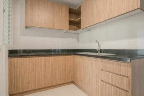 Квартира с 4 спальнями в Тхудык, Хошимин ,  № 27250 5