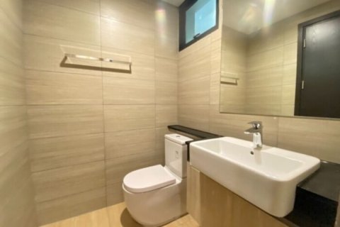 Квартира с 3 спальнями в Тхудык, Хошимин ,  № 27160 10