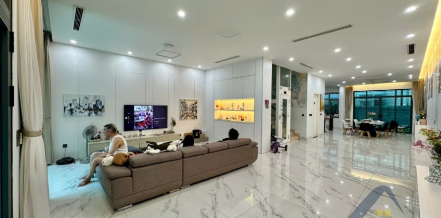 4 bedrooms Villa in Long Bien, Ha Noi,  No. 18925