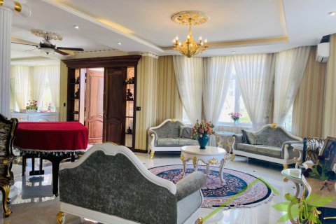 7 bedrooms Villa in Nha Trang, No. 27817 4