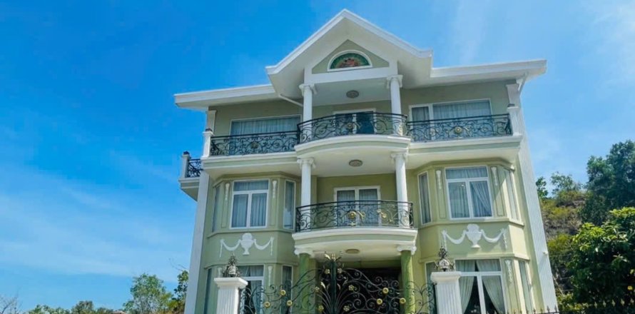 7 bedrooms Villa in Nha Trang, No. 27817