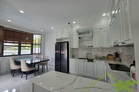 5 bedrooms Villa in Nha Trang,  No. 27944 4