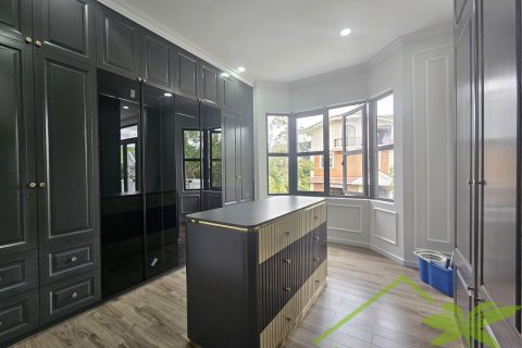 5 bedrooms Villa in Nha Trang,  No. 27944 7