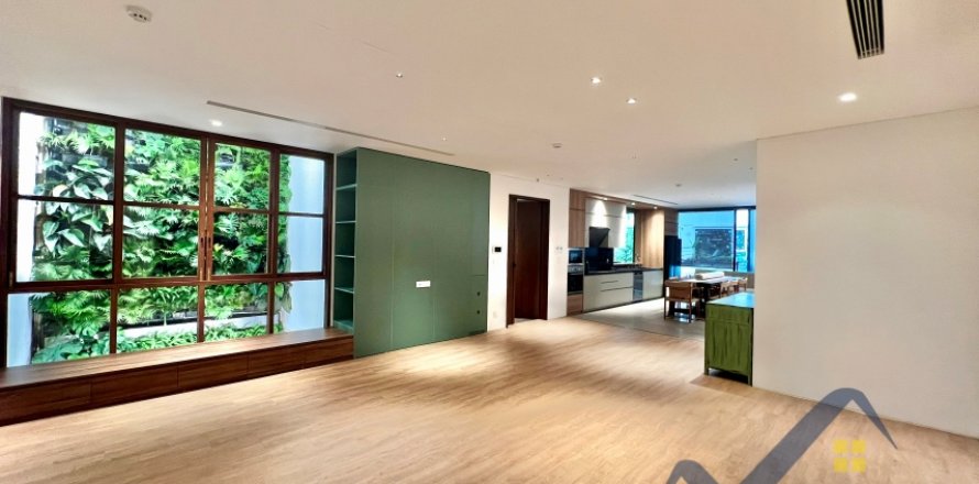 Квартира с 4 спальнями в Тэйхо, Ханой ,  № 26517