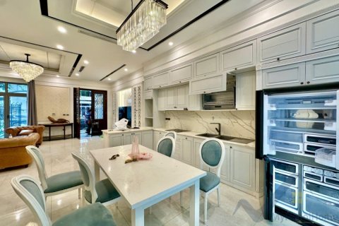 Вилла с 4 спальнями в Лонгбьен, Ханой ,  № 26727 3