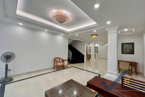 Вилла с 5 спальнями в Тэйхо, Ханой , № 26492 2