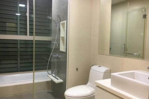 Квартира с 3 спальнями в Тхудык, Хошимин ,  № 27438 7