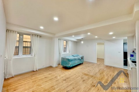 Квартира с 2 спальнями в Лонгбьен, Ханой ,  № 26661