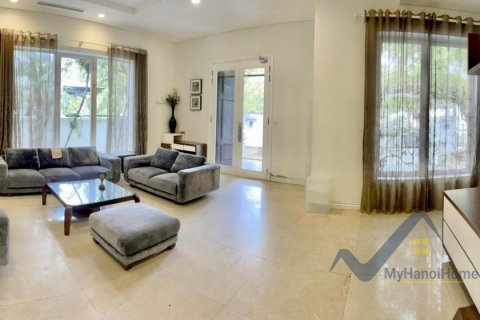 Вилла с 4 спальнями в Лонгбьен, Ханой ,  № 26658