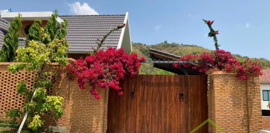 5 bedrooms Villa in Nha Trang,  No. 28059