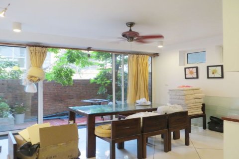 2 bedrooms Villa in Tay Ho, Ha Noi,  No. 26677