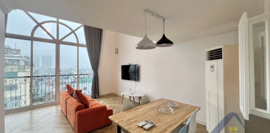 Квартира с 3 спальнями в Лонгбьен, Ханой ,  № 26657