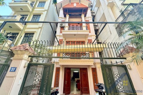 Вилла с 5 спальнями в Тэйхо, Ханой ,  № 20024