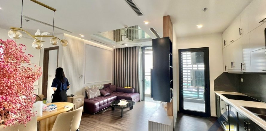 Квартира с 3 спальнями в Лонгбьен, Ханой ,  № 26505