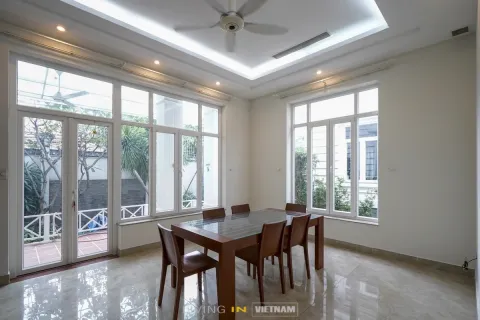 4 bedrooms Villa in Thu Duc, Ho Chi Minh,  No. 27612 11