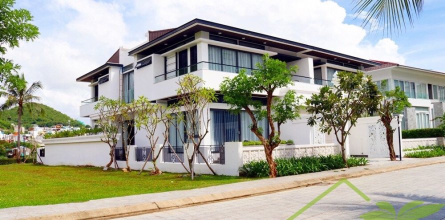 3 bedrooms Villa in Nha Trang, No. 28522