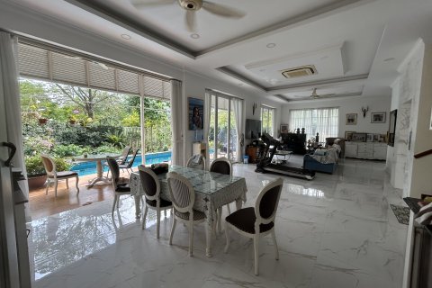 Studio Villa in District 7, Ho Chi Minh, No. 29973