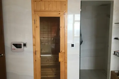 Квартира с 4 спальнями в Тхудык, Хошимин ,  № 26895 2