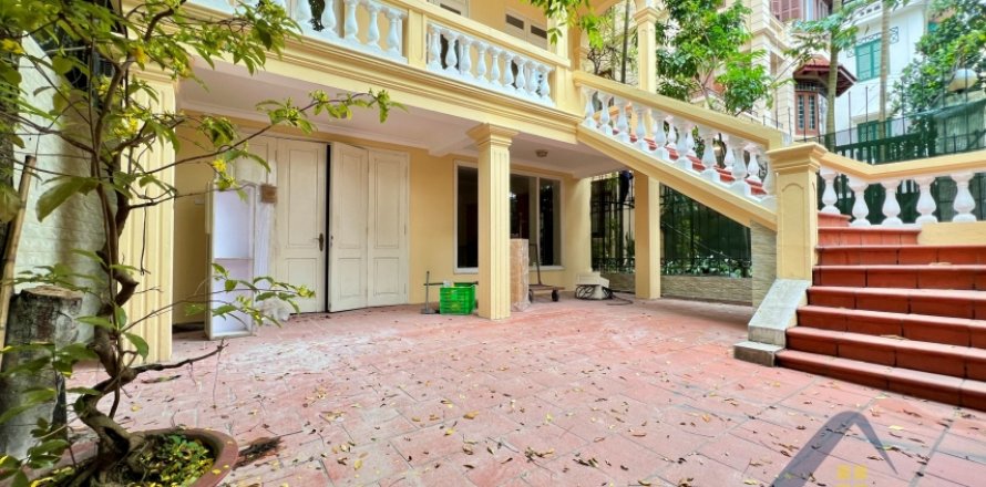 Вилла с 4 спальнями в Тэйхо, Ханой ,  № 20019