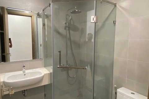 Квартира с 2 спальнями в Тхудык, Хошимин , № 29591 5