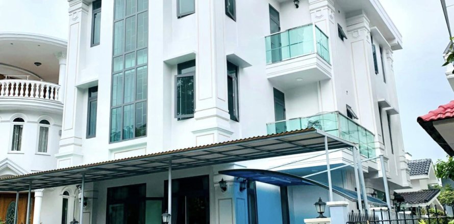 5 bedrooms Villa in Nha Trang, No. 28345