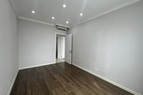 4 bedrooms Apartment in Ho Chi Minh, No. 27527 2