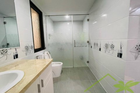 2 bedrooms Villa in Nha Trang,  No. 28084 2