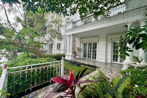 Вилла с 3 спальнями в Лонгбьен, Ханой , № 26476 5