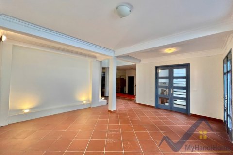 Вилла с 4 спальнями в Тэйхо, Ханой ,  № 26478