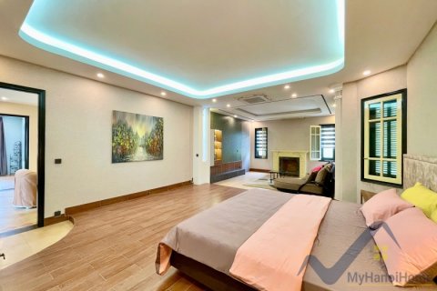 Квартира с 3 спальнями в Лонгбьен, Ханой , № 26475 16