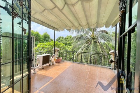 Квартира с 3 спальнями в Лонгбьен, Ханой , № 26475 5