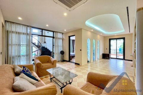 Квартира с 3 спальнями в Лонгбьен, Ханой , № 26475 2