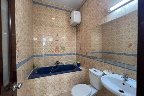 Дом с 4 спальнями в Тхудык, Хошимин ,  № 27519 13