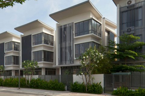 The Garland in Ho Chi Minh, No. 9287