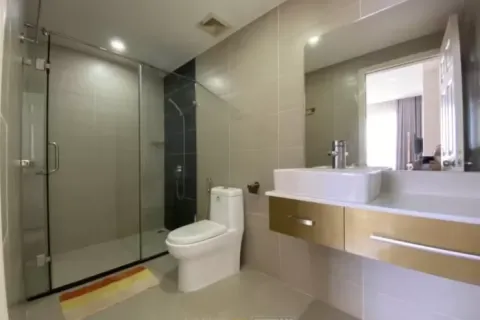 Квартира с 2 спальнями в Тхудык, Хошимин ,  № 27589 3