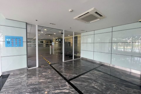 Квартира с 3 спальнями в Тхузаумот,  № 25816 9