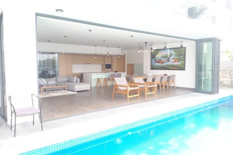 5 bedrooms Villa in Nha Trang,  No. 28742 3