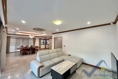 Вилла с 3 спальнями в Тэйхо, Ханой ,  № 26468