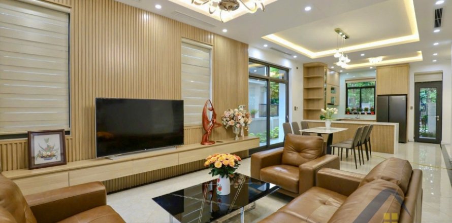 Вилла с 4 спальнями в Тэйхо, Ханой ,  № 26472