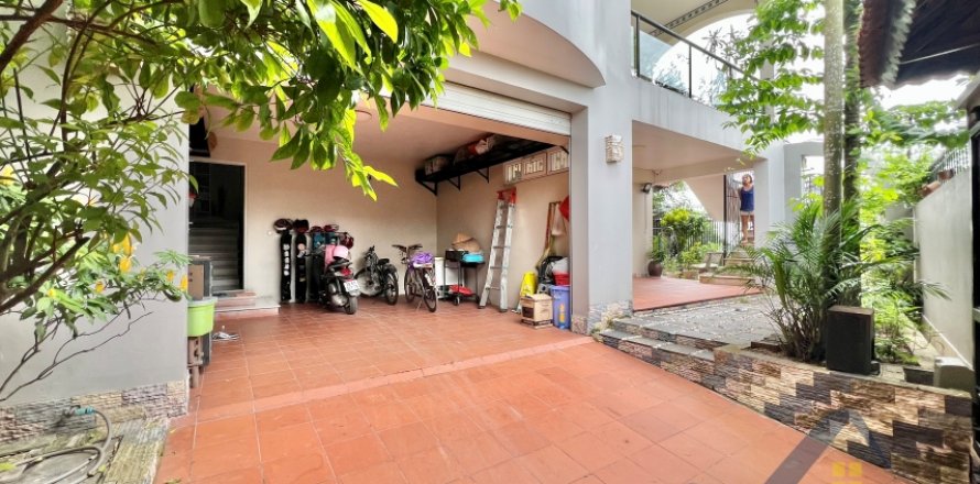 Дом с 5 спальнями в Лонгбьен, Ханой ,  № 26630