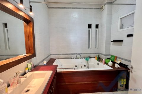 Дом с 5 спальнями в Лонгбьен, Ханой ,  № 26630 19