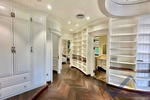 Вилла с 3 спальнями в Лонгбьен, Ханой ,  № 26496 13