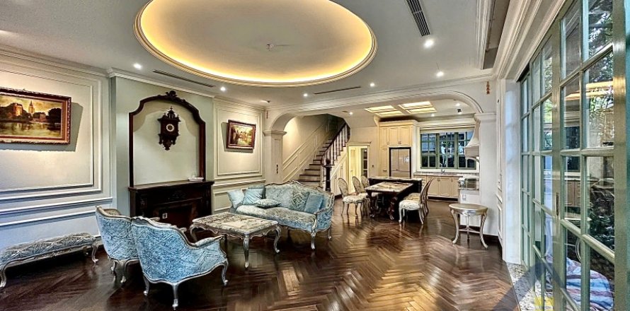 Вилла с 3 спальнями в Лонгбьен, Ханой ,  № 26496