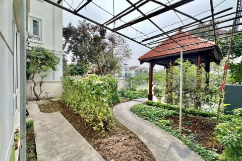 Вилла с 4 спальнями в Лонгбьен, Ханой ,  № 26342