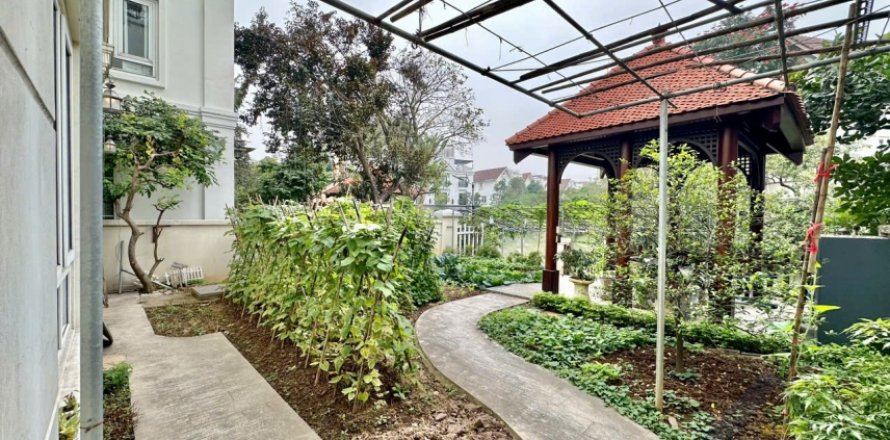 Вилла с 4 спальнями в Лонгбьен, Ханой , № 26342