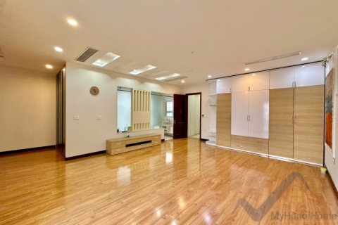 Вилла с 4 спальнями в Лонгбьен, Ханой , № 26342 11