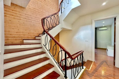 Вилла с 4 спальнями в Лонгбьен, Ханой ,  № 26347 6